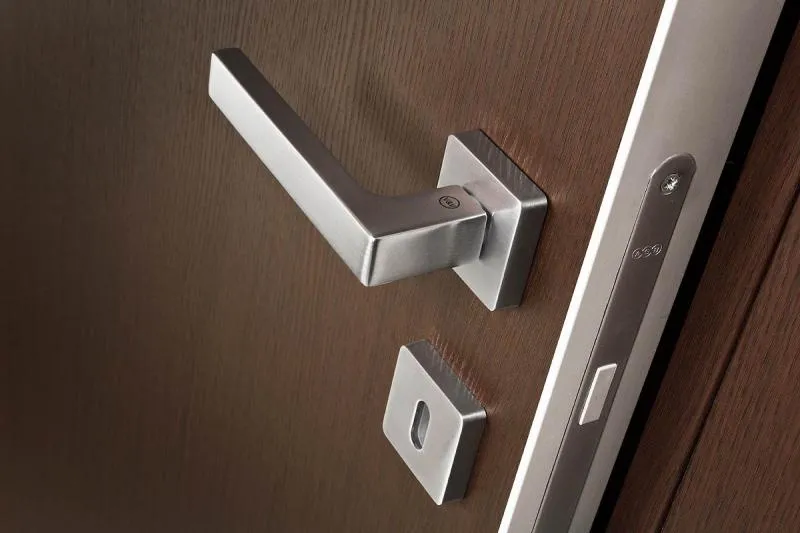 Магнитные замки: особенности и принцип работы Магнитные замки: особенности и принцип работы